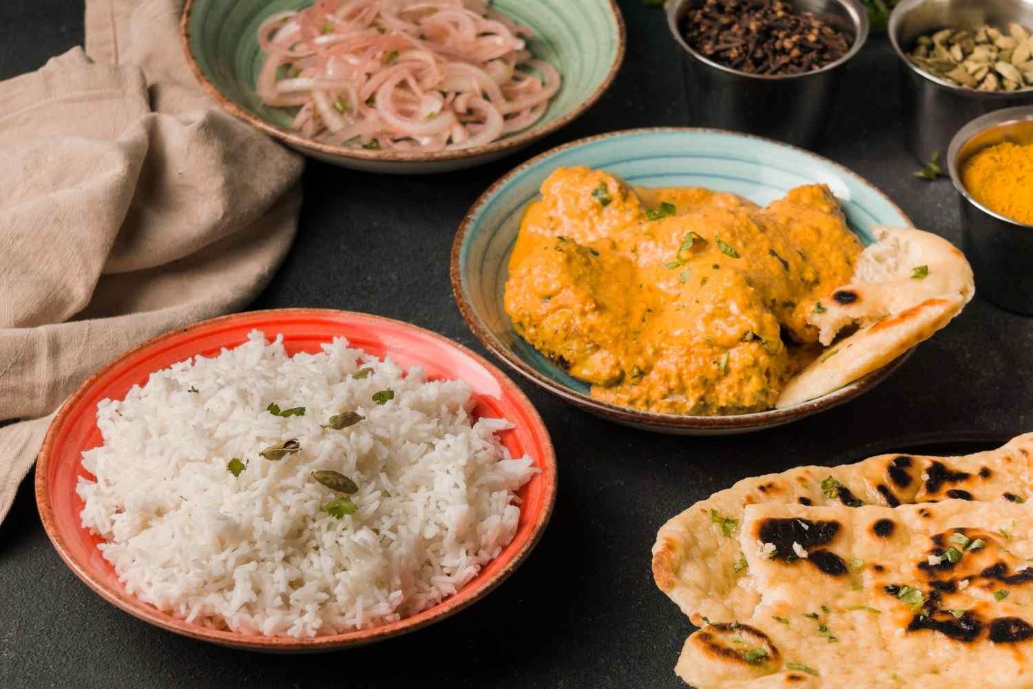 Authentic Indian food in Etobicoke – butter chicken, biryani, naan, and curries at Tandoori Masala.
